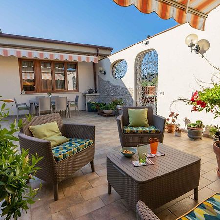 Sunny Courtyard Apartment Piombino Exterior foto