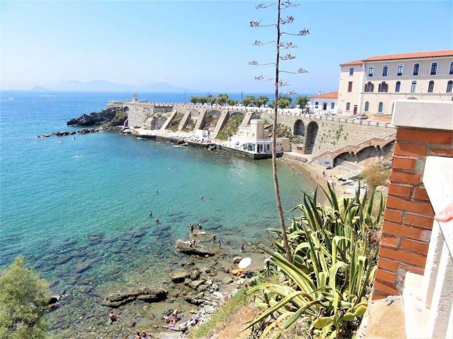 Sunny Courtyard Apartment Piombino Exterior foto