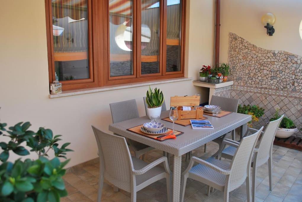 Sunny Courtyard Apartment Piombino Exterior foto