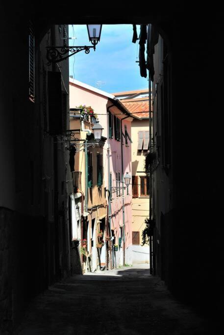 Sunny Courtyard Apartment Piombino Exterior foto