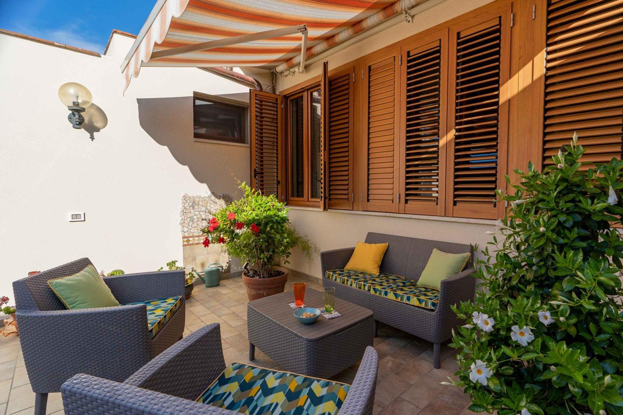 Sunny Courtyard Apartment Piombino Exterior foto